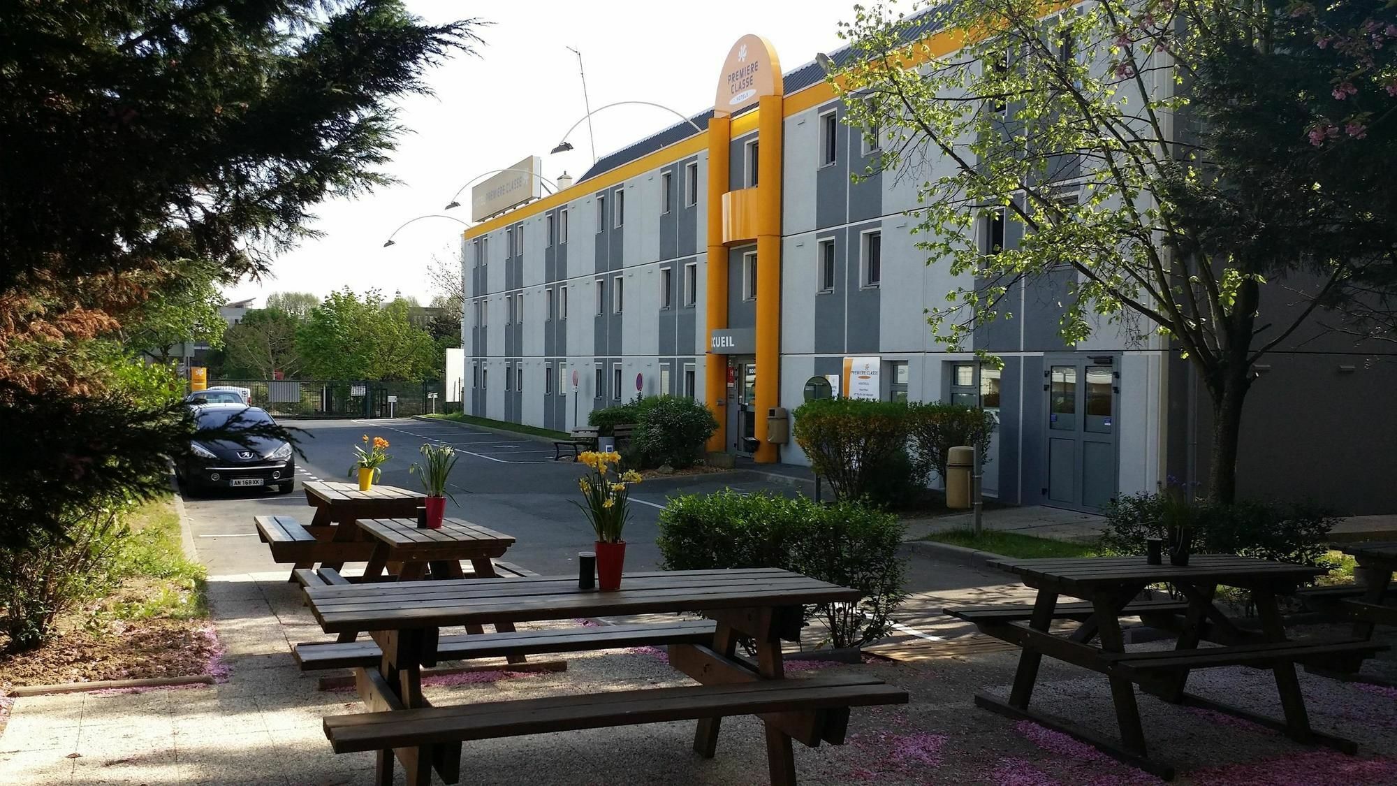 Premiere Classe Montreuil Экстерьер фото B&B Hotel in Paris
