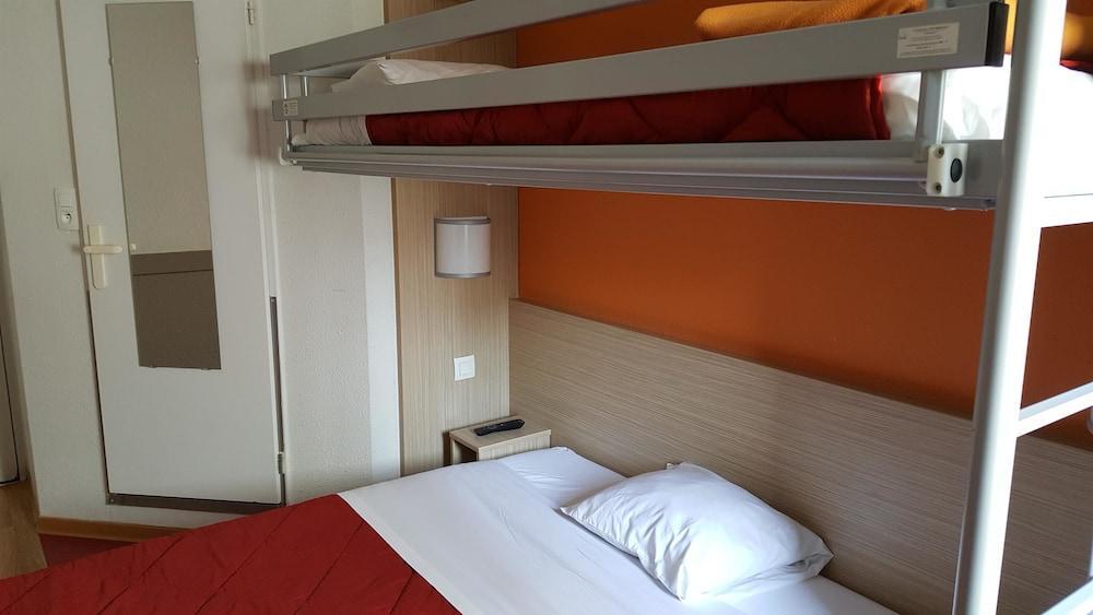 Premiere Classe Montreuil Экстерьер фото A room at the hotel
